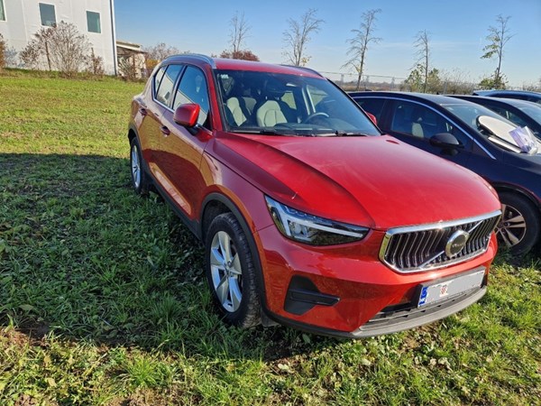 VOLVO XC40 B4 ADVANCED BRIGHT AT AWD DCT